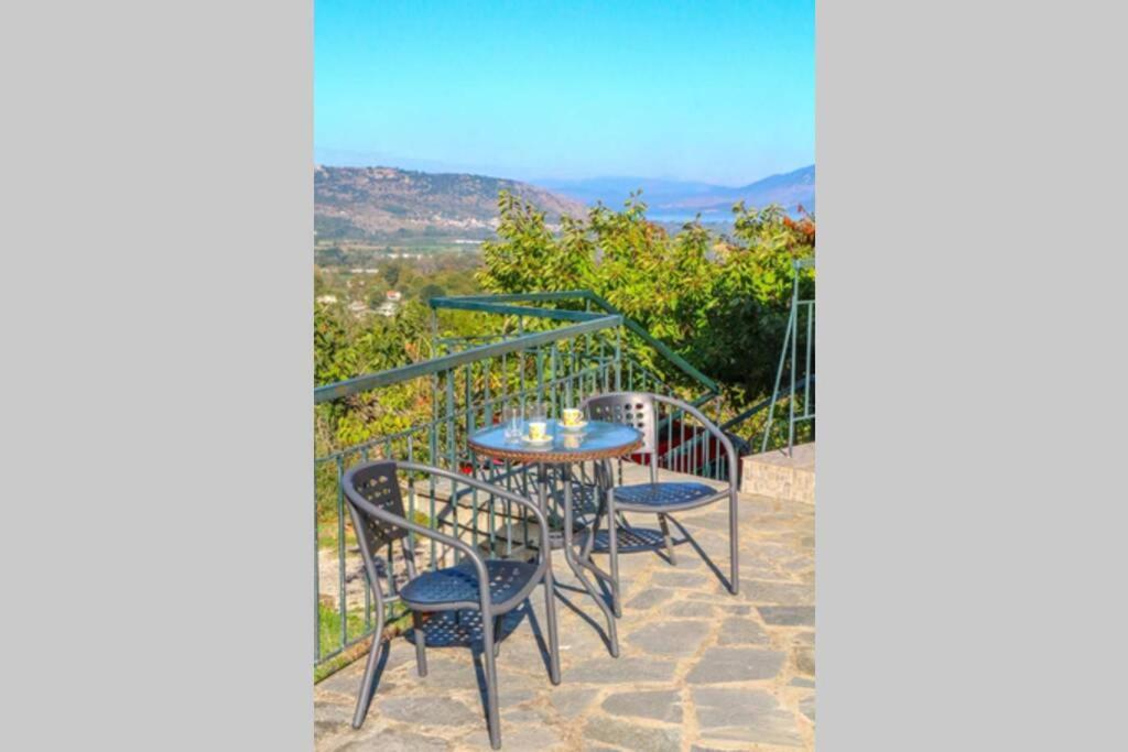 Breathtaking Lake View Cottage With A Fireplace Next To Ioannina City! מראה חיצוני תמונה